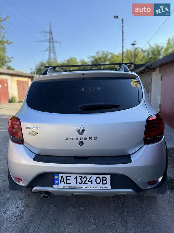 Хэтчбек Renault Sandero 2017 в Днепре