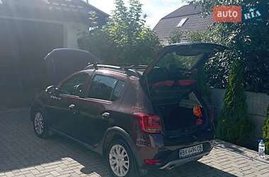 Хэтчбек Renault Sandero 2017 в Ровно