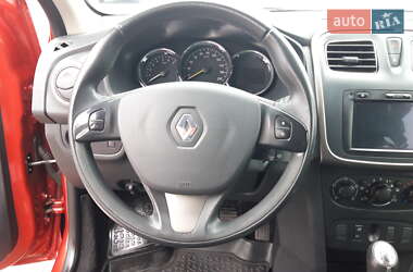 Хэтчбек Renault Sandero 2013 в 
