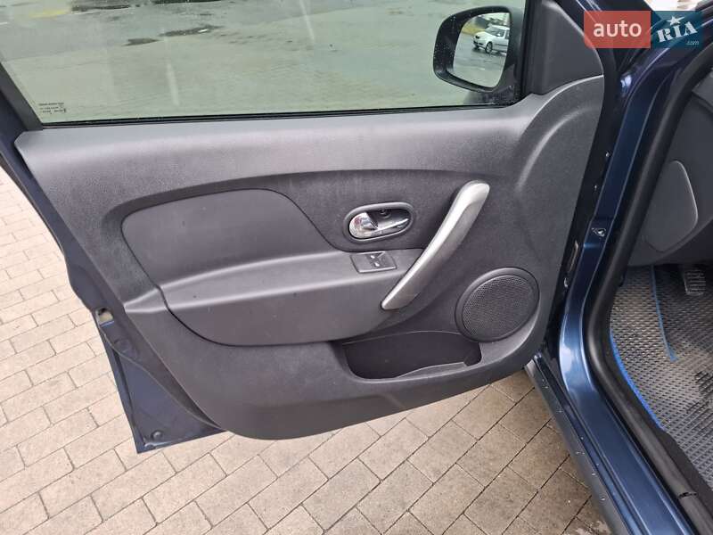 Хетчбек Renault Sandero 2016 в Білій Церкві