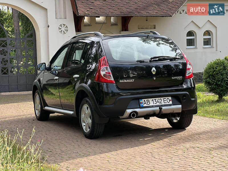 Хэтчбек Renault Sandero 2012 в Киеве