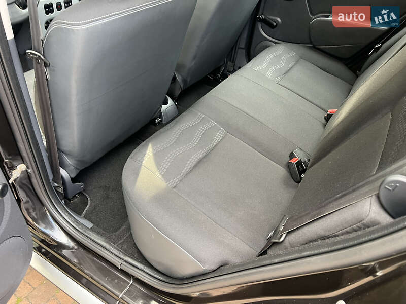 Хэтчбек Renault Sandero 2012 в Киеве