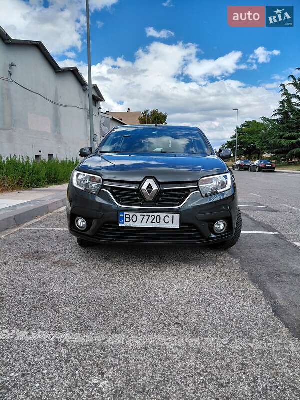 Хэтчбек Renault Sandero 2020 в 
