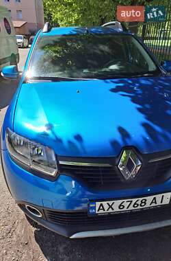 Позашляховик / Кросовер Renault Sandero 2015 в Харкові