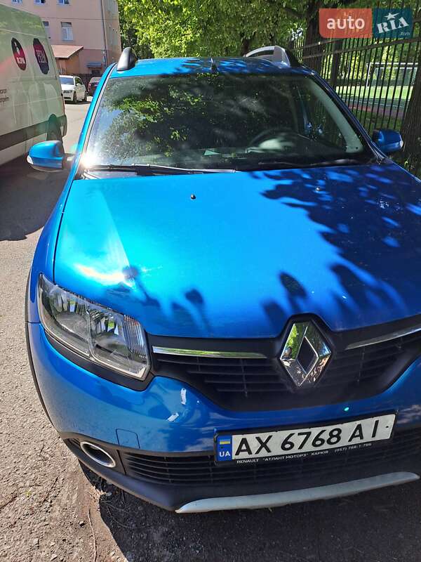 Renault Sandero 2015