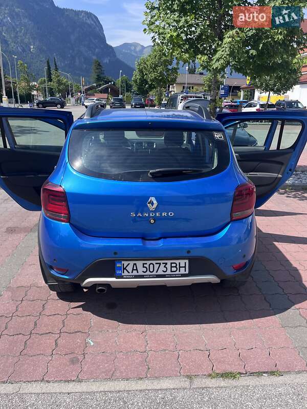 Хэтчбек Renault Sandero 2020 в Киеве