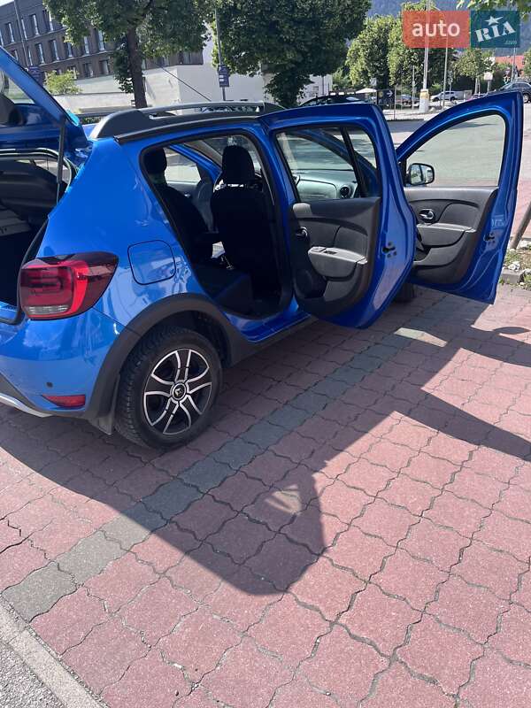 Хэтчбек Renault Sandero 2020 в Киеве