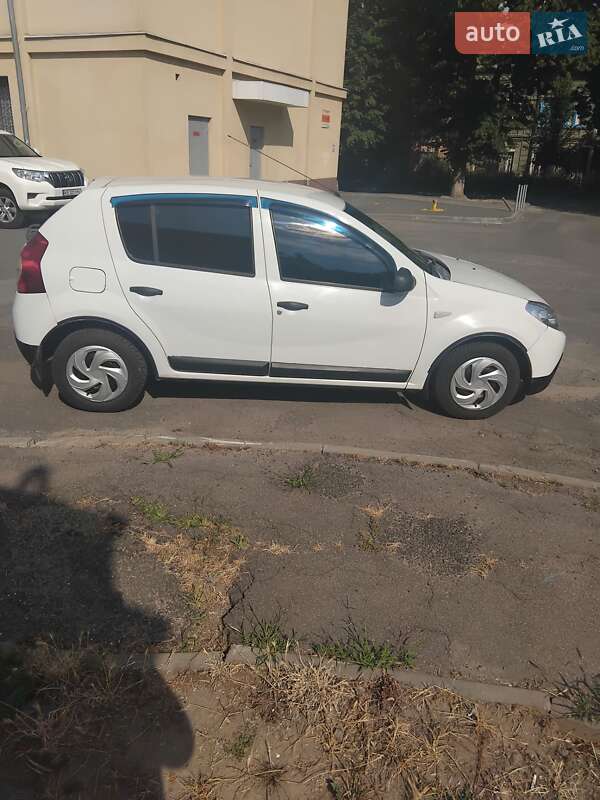 Хэтчбек Renault Sandero 2012 в Днепре