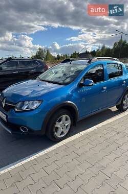 Хетчбек Renault Sandero 2014 в Ірпені