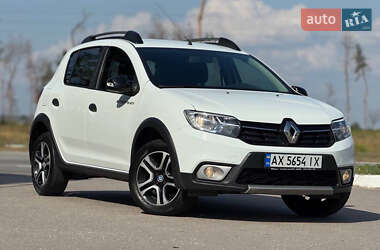 Хэтчбек Renault Sandero 2020 в 