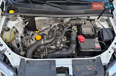 Хэтчбек Renault Sandero 2020 в 