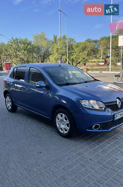 Хэтчбек Renault Sandero 2014 в Одессе