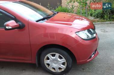 Хэтчбек Renault Sandero 2016 в 