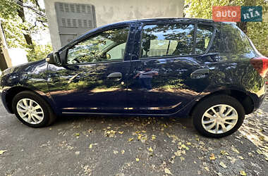 Хэтчбек Renault Sandero 2019 в 