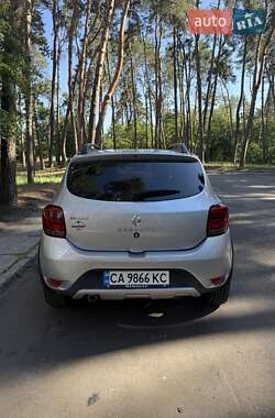 Хэтчбек Renault Sandero 2019 в 