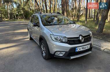 Хэтчбек Renault Sandero 2019 в 