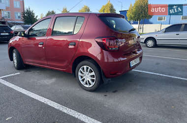 Хэтчбек Renault Sandero 2019 в 
