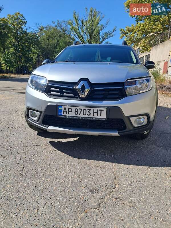 Хэтчбек Renault Sandero 2020 в 