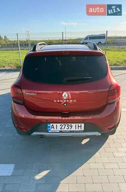 Хетчбек Renault Sandero 2019 в  фото 2 Хетчбек Renault Sandero 2019 в