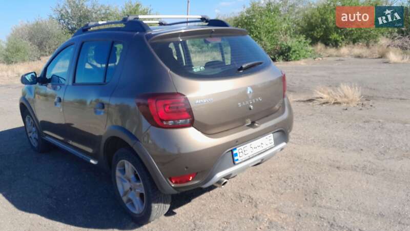 Хэтчбек Renault Sandero 2019 в Раздельной