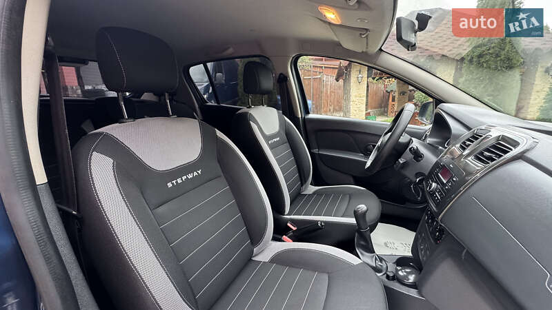 Хэтчбек Renault Sandero 2019 в Сваляве