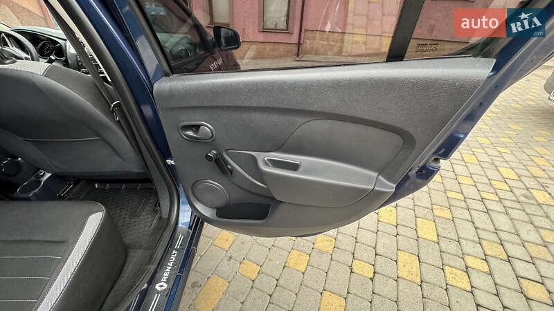 Хэтчбек Renault Sandero 2019 в Сваляве