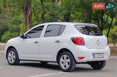 Хэтчбек Renault Sandero 2020 в 