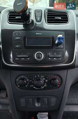 Хэтчбек Renault Sandero 2020 в 