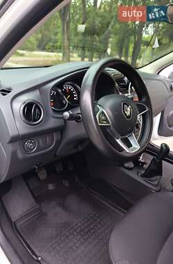 Хэтчбек Renault Sandero 2020 в 