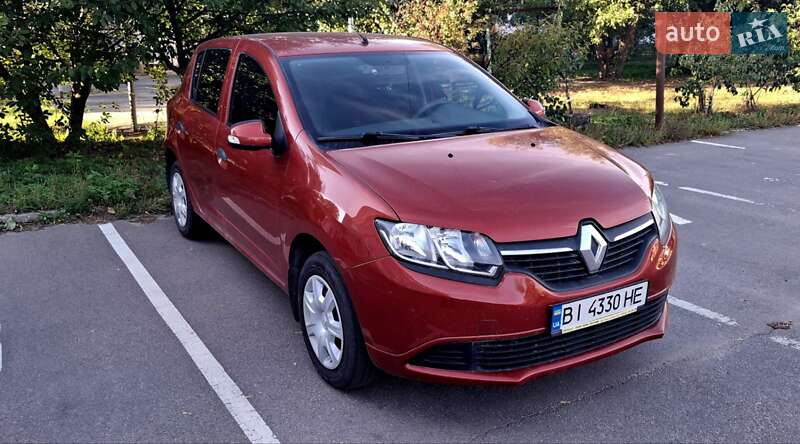 Хэтчбек Renault Sandero 2016 в Полтаве