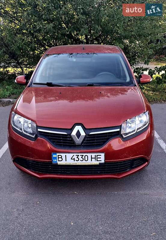 Хэтчбек Renault Sandero 2016 в Полтаве