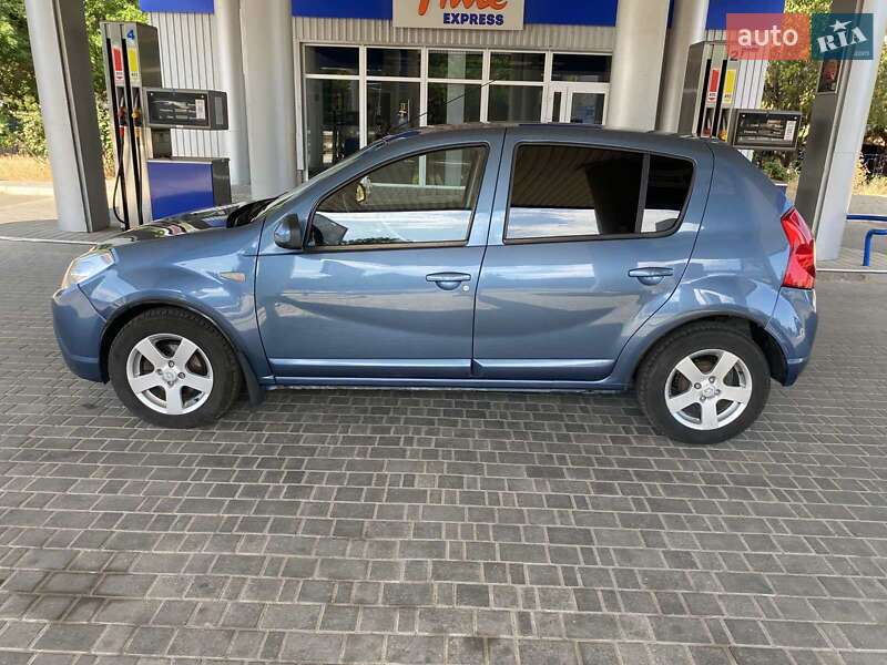 Хетчбек Renault Sandero 2011 в Миколаєві