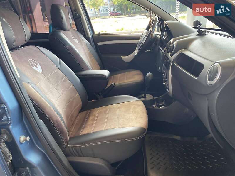 Хетчбек Renault Sandero 2011 в Миколаєві