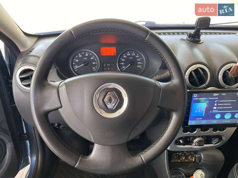 Хетчбек Renault Sandero 2011 в Миколаєві