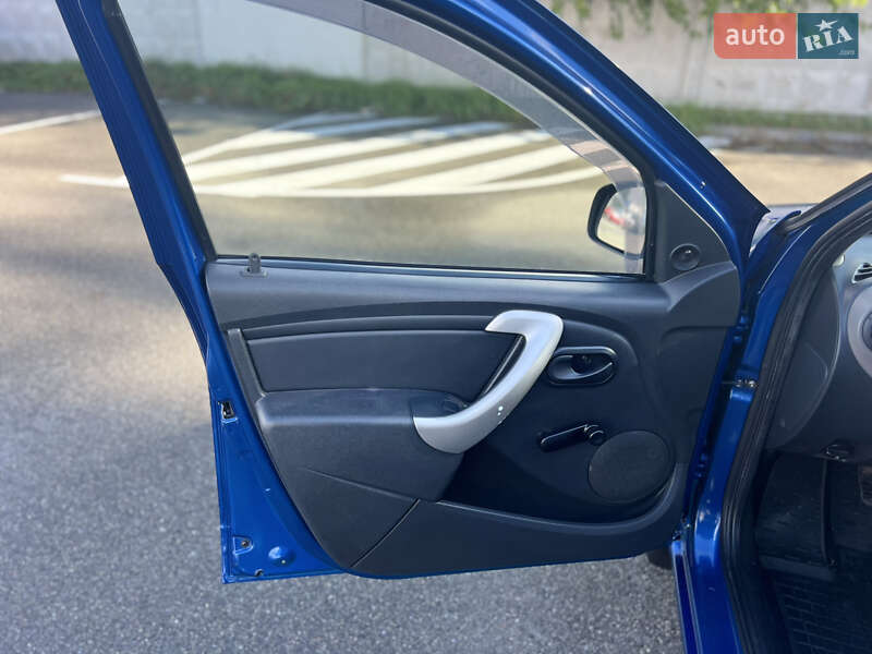 Хетчбек Renault Sandero 2009 в Києві