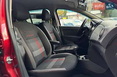 Хэтчбек Renault Sandero 2019 в 