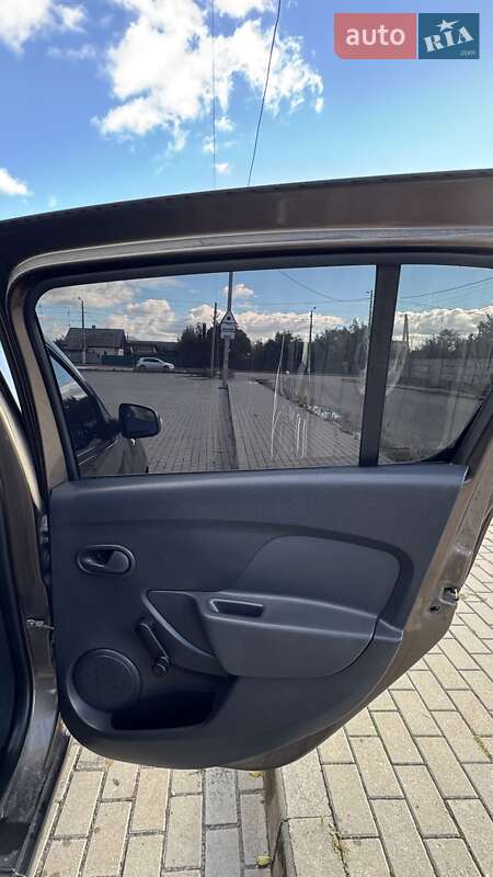 Хетчбек Renault Sandero 2020 в Житомирі фото 15 Хетчбек Renault Sandero 2020 в Житомирі