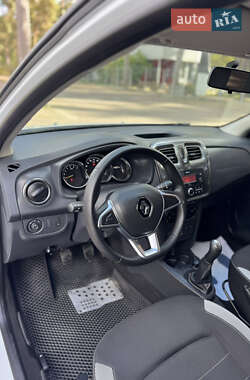 Хэтчбек Renault Sandero 2021 в 