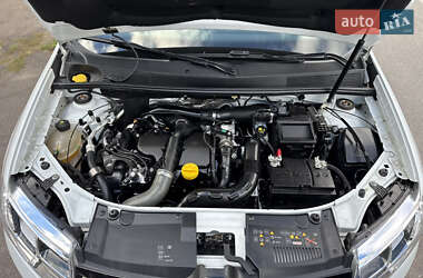 Хэтчбек Renault Sandero 2021 в 