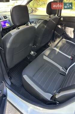 Хэтчбек Renault Sandero 2019 в 