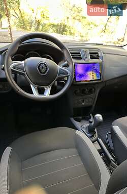 Хэтчбек Renault Sandero 2019 в 