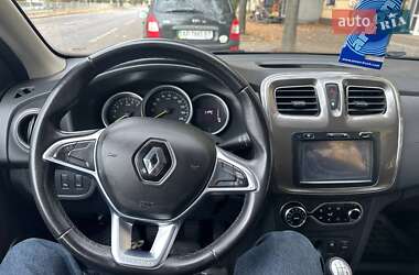 Хэтчбек Renault Sandero 2017 в 