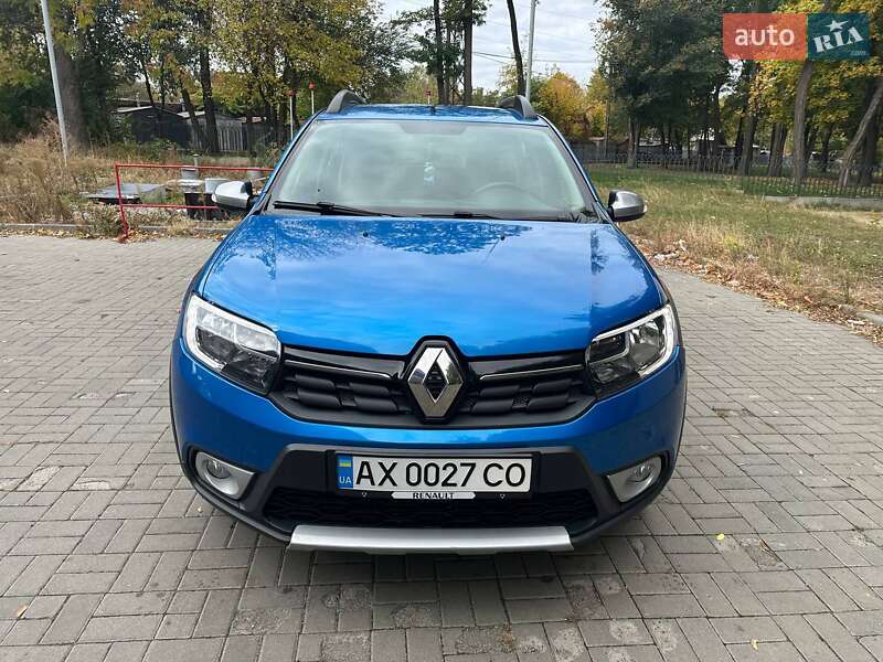 Хетчбек Renault Sandero 2017 в Дніпрі