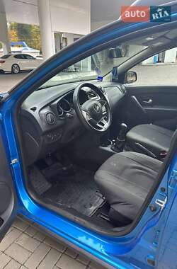 Хэтчбек Renault Sandero 2017 в 