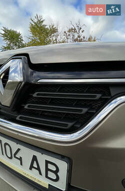 Хэтчбек Renault Sandero 2020 в 