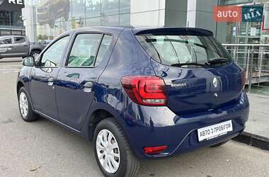 Хэтчбек Renault Sandero 2019 в 