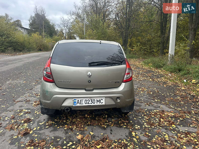 Хэтчбек Renault Sandero 2012 в Днепре