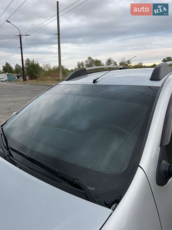 Хэтчбек Renault Sandero 2014 в Запорожье