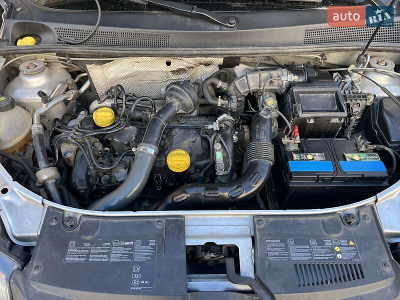 Хэтчбек Renault Sandero 2014 в Запорожье