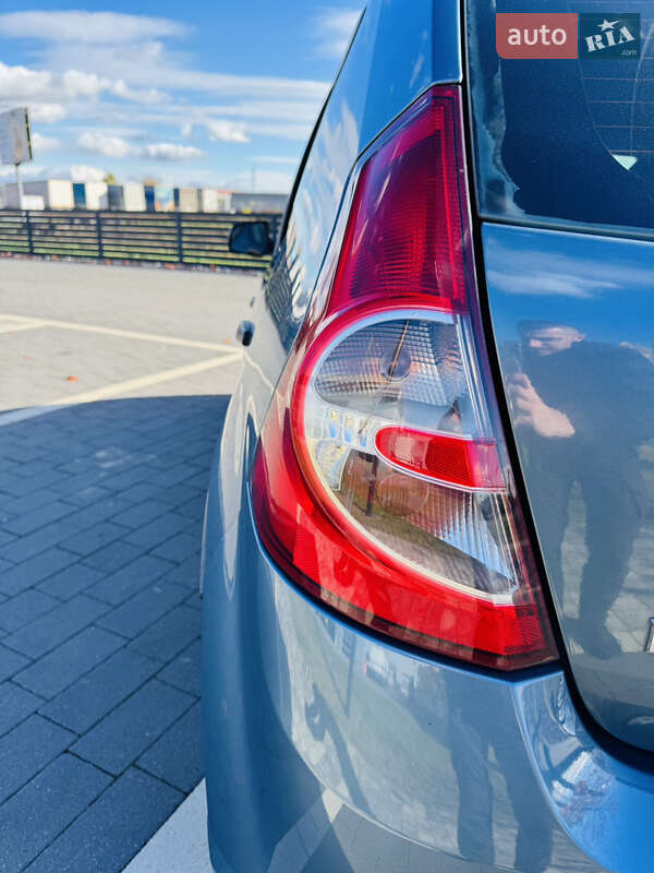 Хэтчбек Renault Sandero 2011 в Мукачево фото 12 Хэтчбек Renault Sandero 2011 в Мукачево